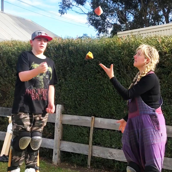 Kids Entertainment - Juggling Workshop | Ryn Hooligan